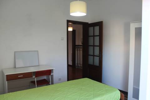Apartamento T2  junto à Praça da República