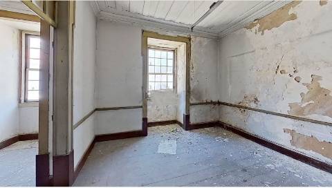 Edificio histórico e com interesse arquitetónico  para reabilitar. Baixa de Coimbra