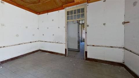 Edificio histórico e com interesse arquitetónico  para reabilitar. Baixa de Coimbra