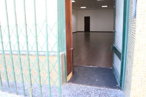 Loja  para comércio, no centro da Mealhada