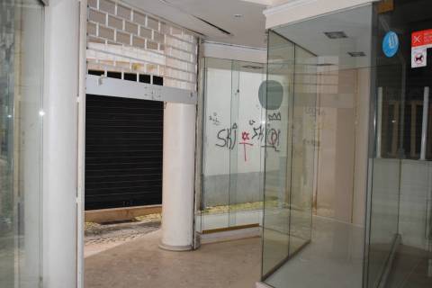 Arrenda loja na baixa de Coimbra. Boas áreas