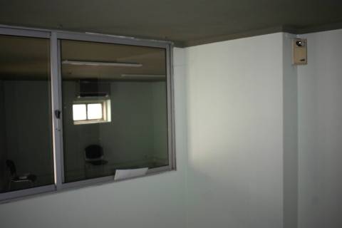 Arrenda loja na baixa de Coimbra. Boas áreas