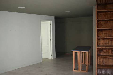 Arrenda loja na baixa de Coimbra. Boas áreas