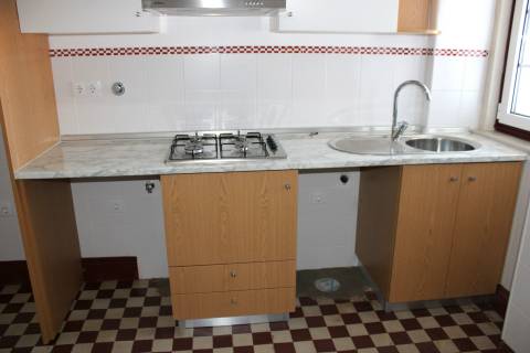 Apartamento T5  restaurado,  R. Doutor  António José Almeida