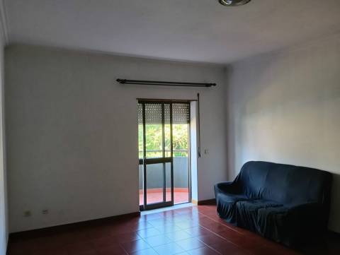 Apartamento T1  na Urbanização do Arco Pintado