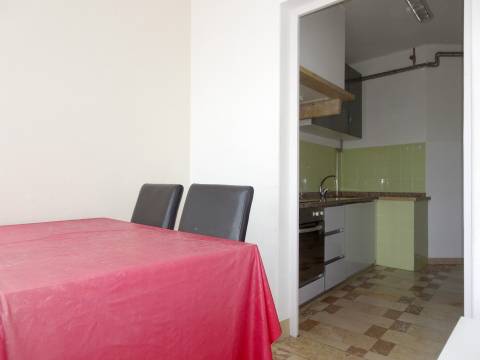 Arrenda quatro quartos a estudantes, Baixa de Coimbra