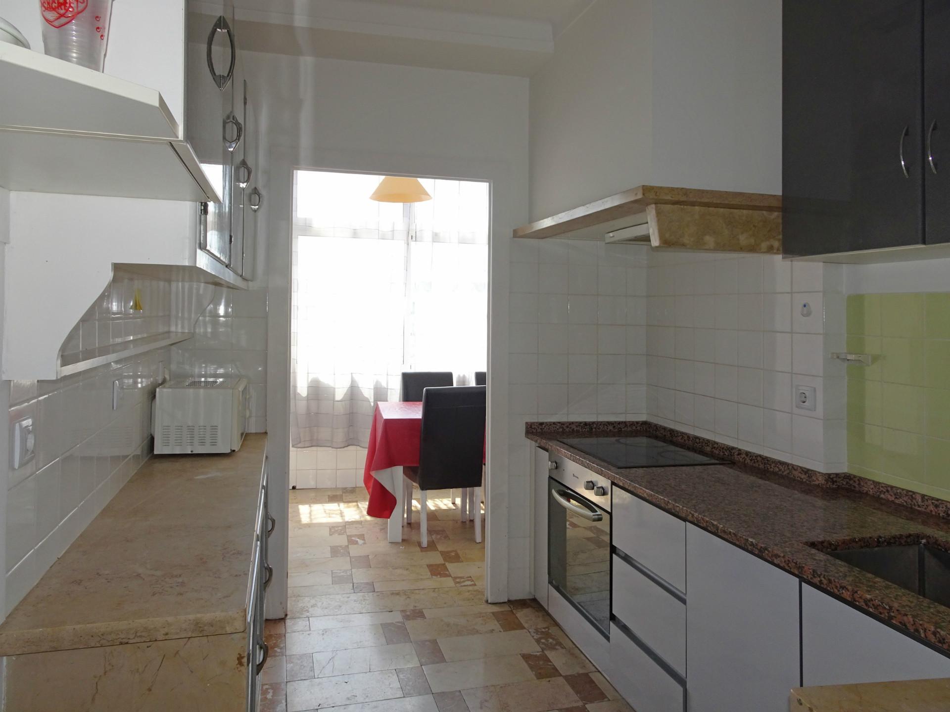 Apartamento T5 Arrendamento em Coimbra (Sé Nova, Santa Cruz, Almedina e São Bartolomeu),Coimbra