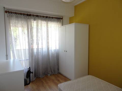 Arrenda quatro quartos a estudantes, Baixa de Coimbra