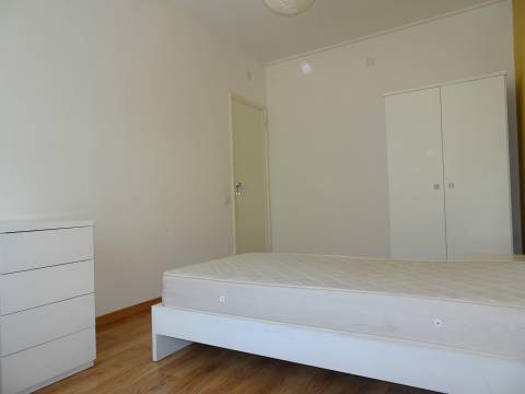 Arrenda quatro quartos a estudantes, Baixa de Coimbra