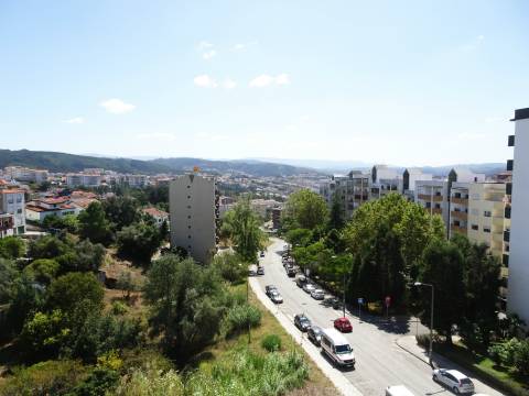 Quarto para estudante junto à FEUC/POlO III