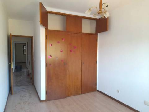 T2 para arrendar em Miranda do corvo, bom estado de conservação