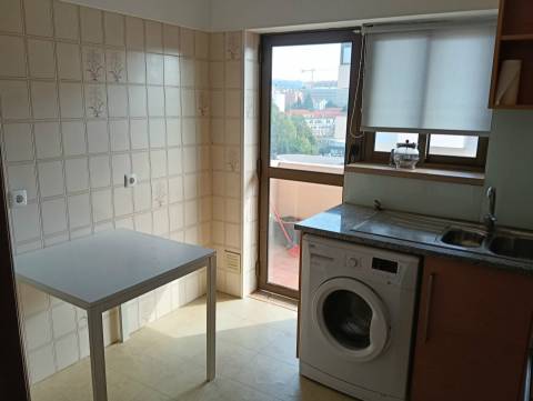 T3 mobilado em Celas, junto aos HUC