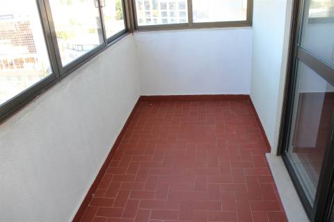 Apartamento T3 Celas – último andar com excelente luz natural