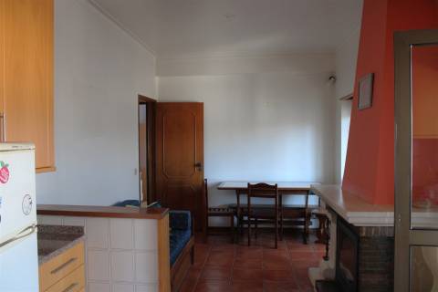 Apartamento T3 Celas – último andar com excelente luz natural