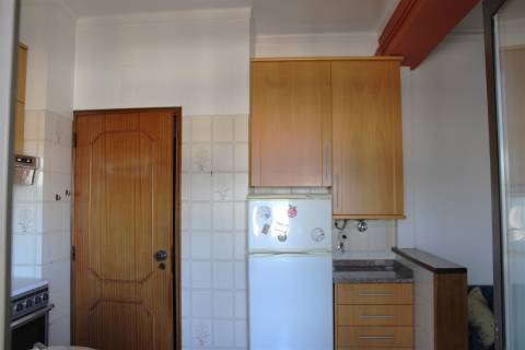 Apartamento T3 Celas – último andar com excelente luz natural