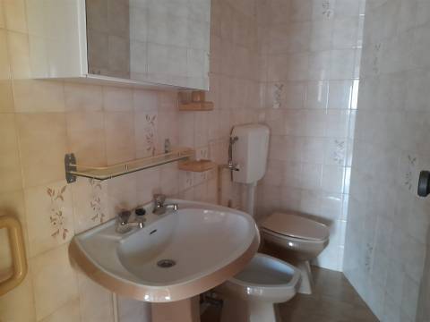 Apartamento T3 Celas – último andar com excelente luz natural