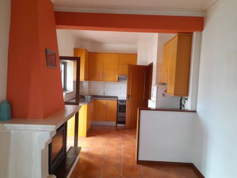 Apartamento T3 Celas – último andar com excelente luz natural