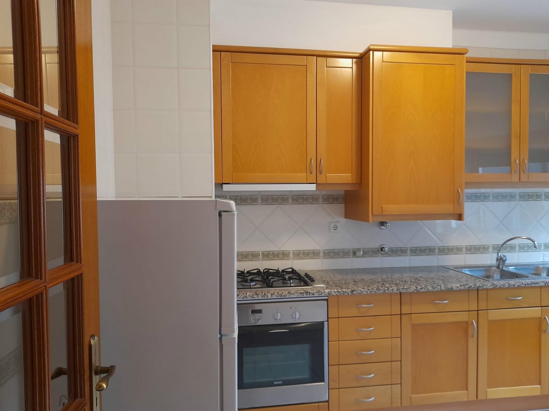 Apartamento T1 Arrendamento em Santo António dos Olivais,Coimbra