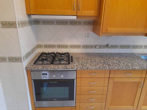 Apartamento T1 Arrendamento em Santo António dos Olivais,Coimbra