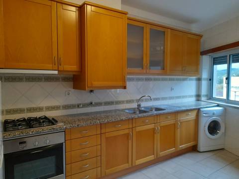 Apartamento T1 Arrendamento em Santo António dos Olivais,Coimbra