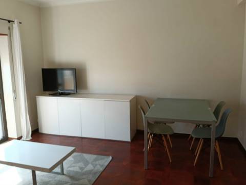 T3 mobilado para arrendar na Av. Calouste Gulbenkian