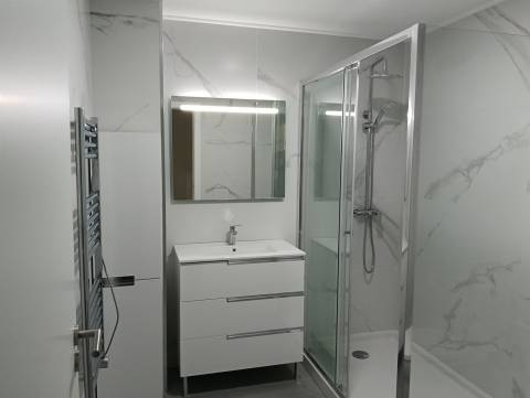 Apartamento T3 com garagem, totalmente remodelado