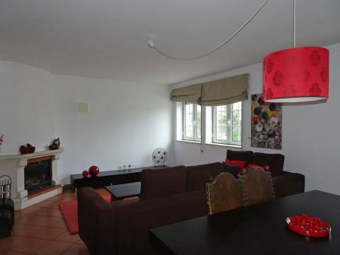 Apartamento T3 mobilado, Quinta das Lágrimas