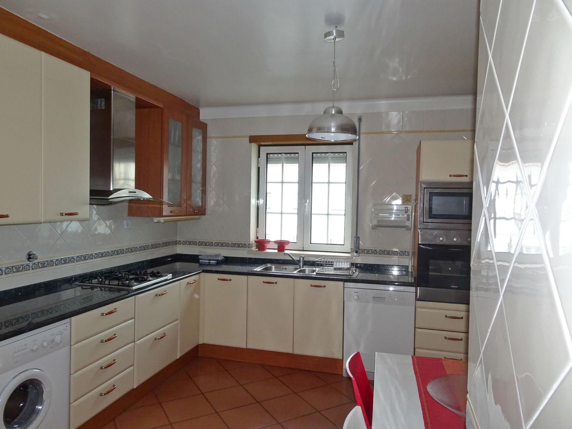 Apartamento T3 mobilado, Quinta das Lágrimas