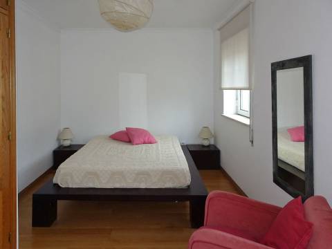 Apartamento T3 mobilado, Quinta das Lágrimas