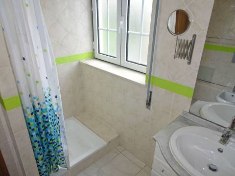 Apartamento T3 mobilado, Quinta das Lágrimas