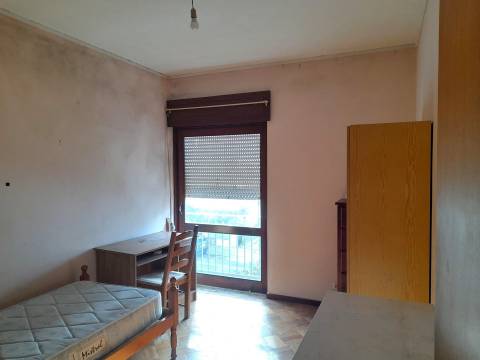 Oportunidade no Bairro Norton de Matos – T3+1 com garagem