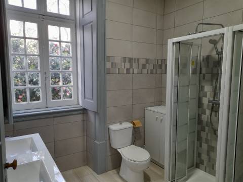 Arrenda T3 mobilado em zona nobre de Coimbra- Av. Dias Silva