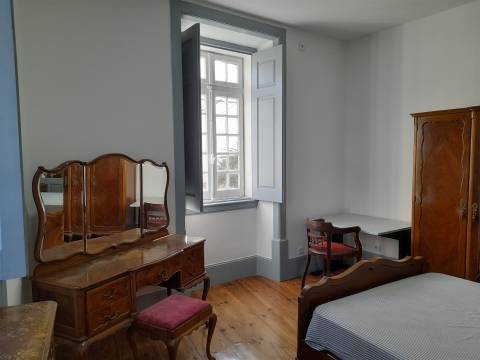 Arrenda T3 mobilado em zona nobre de Coimbra- Av. Dias Silva