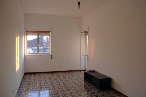 Oportunidade de arrendamento de T1- Av. Dr Dias da Silva