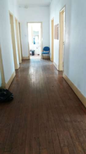 Apartamento espaçoso T5 duplex, junto à Dias da Silva