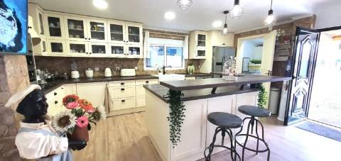 Quinta com piscina aquecida, Lareira,  sauna, jacuzzi e ginásio na Terrugem em Sintra