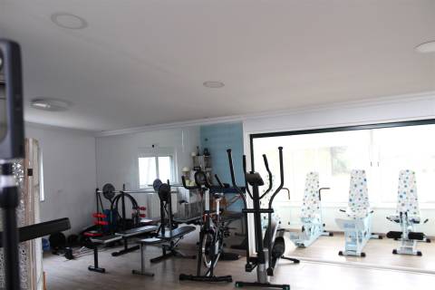 Quinta com piscina aquecida, Lareira,  sauna, jacuzzi e ginásio na Terrugem em Sintra