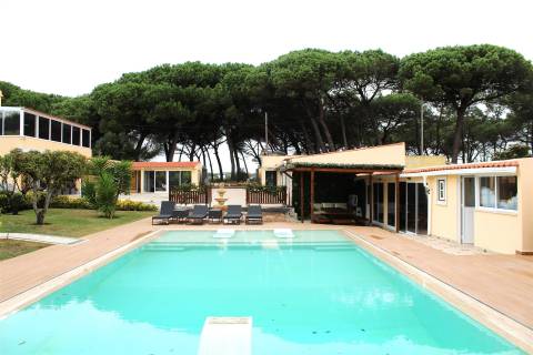 Quinta com piscina aquecida, Lareira,  sauna, jacuzzi e ginásio na Terrugem em Sintra