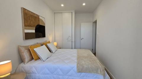 &#127991;&#65039;Apartamento T3 Remodelado em Benfica – Moderno e Central