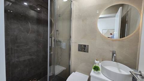 &#127991;&#65039;Apartamento T3 Remodelado em Benfica – Moderno e Central