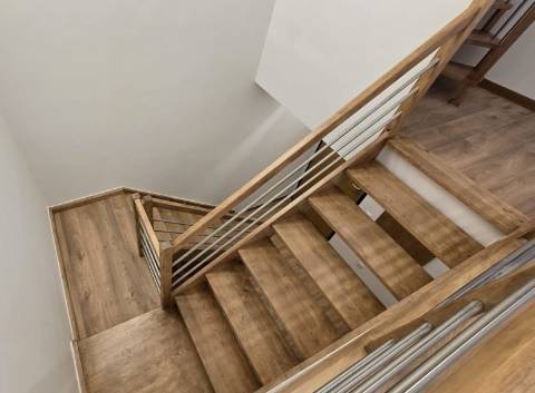 T3 Remodelado, com cozinha equipada às Portas de Benfica