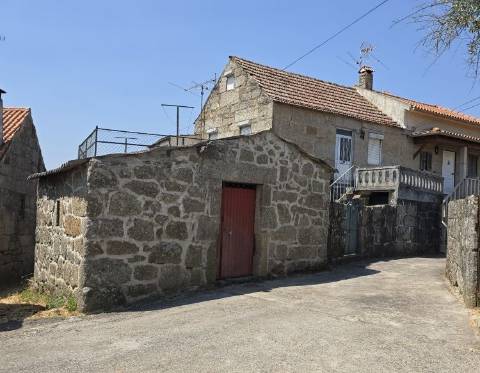 Moradia T3 em Pedra – Travanca de Lagos, Oliveira do Hospital