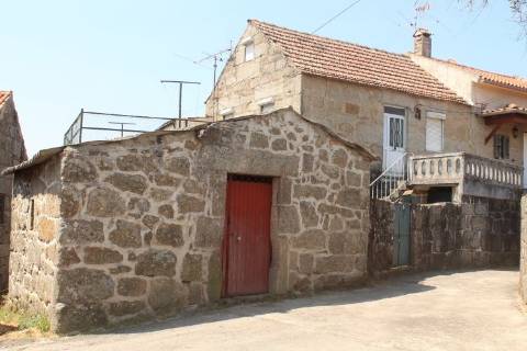 Moradia T3 em Pedra – Travanca de Lagos, Oliveira do Hospital