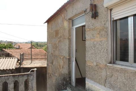 Moradia T3 em Pedra – Travanca de Lagos, Oliveira do Hospital