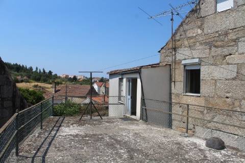 Moradia T3 em Pedra – Travanca de Lagos, Oliveira do Hospital