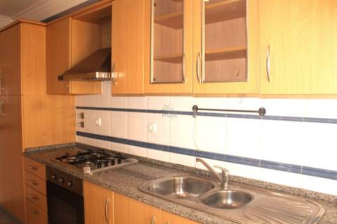 T2 com Terraço, Garagem e arrecadação