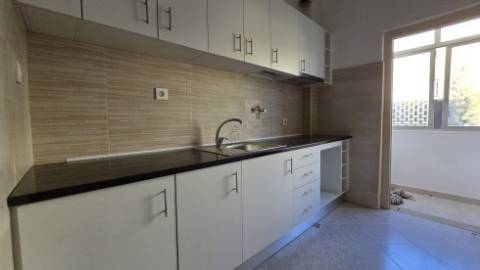 Apartamento T2 Arrendamento em Encosta do Sol,Amadora