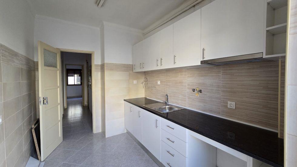 Apartamento T2 Arrendamento em Encosta do Sol,Amadora