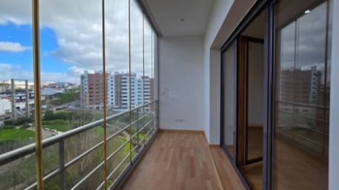 Apartamento T3 Venda em Odivelas,Odivelas