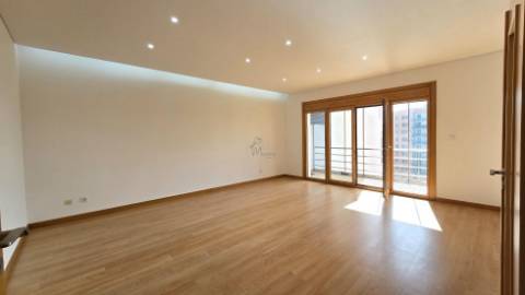 Apartamento T3 Venda em Odivelas,Odivelas